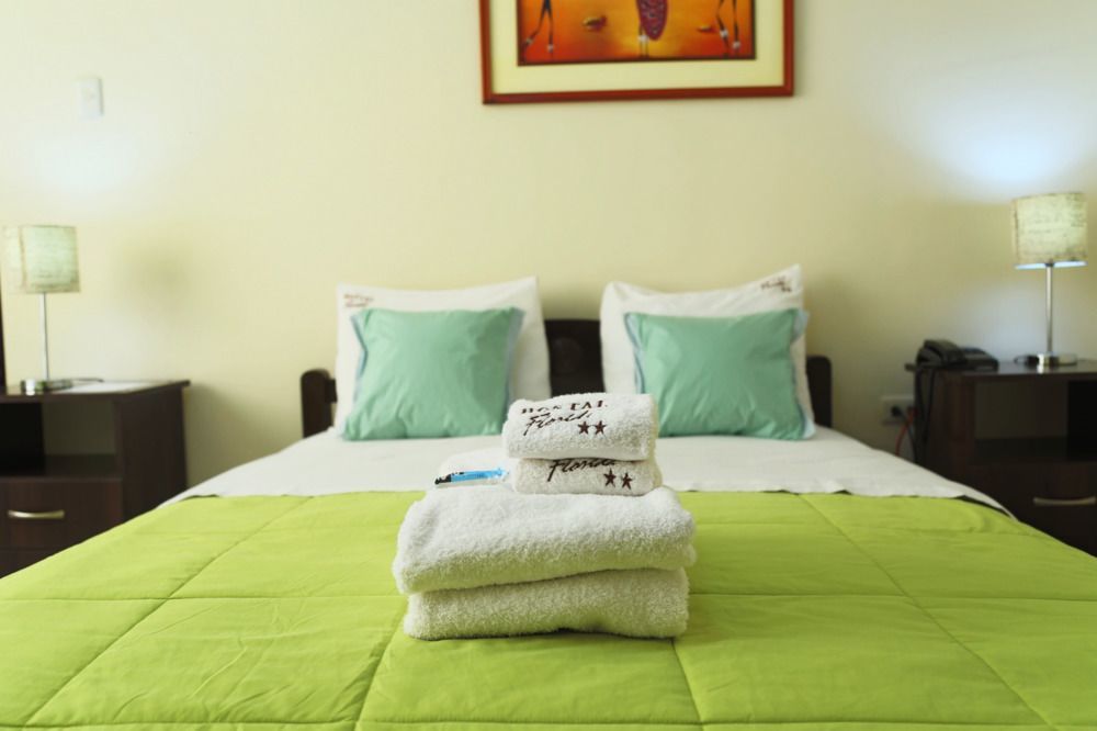 Hostal Florida Чиклайо Экстерьер фото